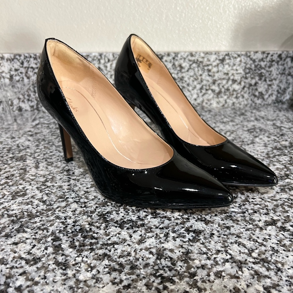 Black Patent Clarks Heels size 6